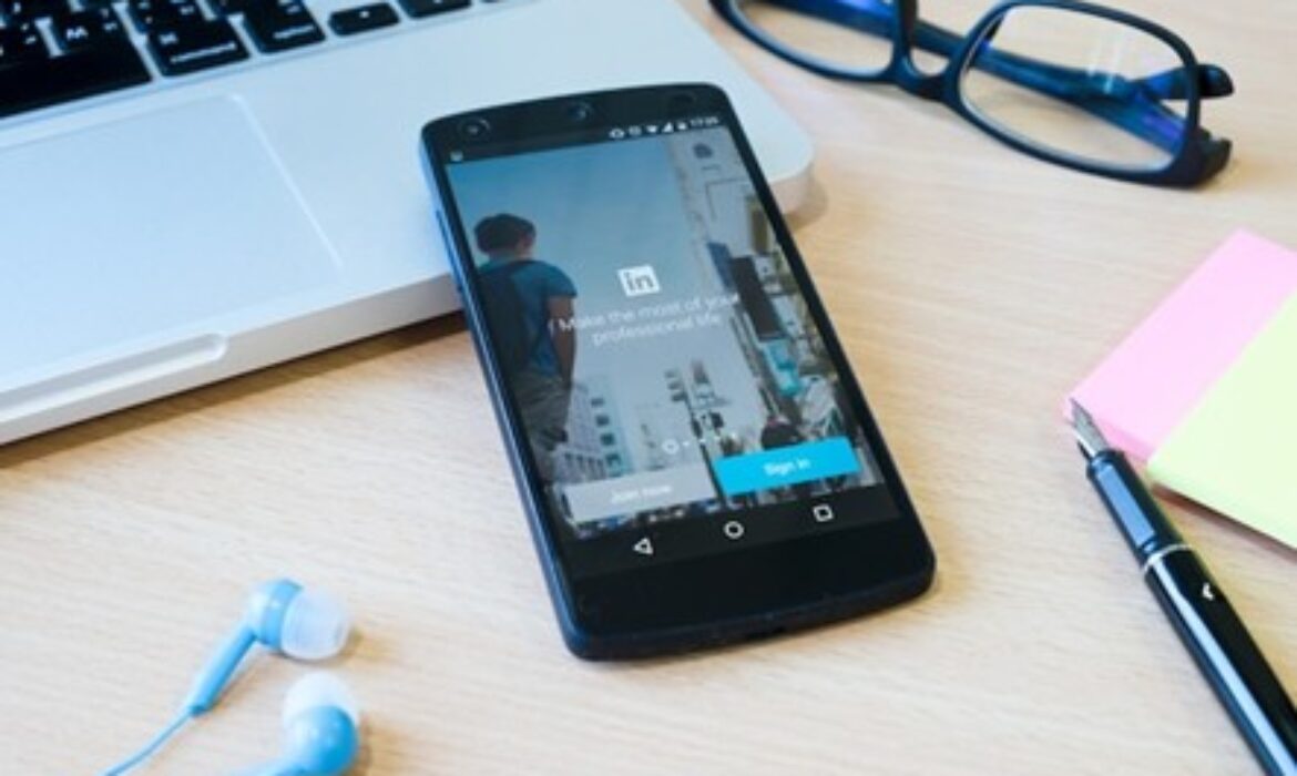 The Power of LinkedIn Marketing: Maximizing Your Reach, Engagement, Traffic and Leads