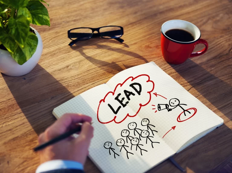 businessman-brainstorming-about-leadership